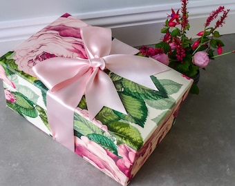 Luxury Shoe Box (Large) in English Rose | Tapestry Florals | Keepsake Box | Home Storage | Beautiful Storage