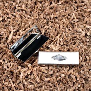 Porta rossetto in metallo con specchio e incisione gratuita Space & Rockets, Space Shuttle, Terra e Saturno, regalo lh