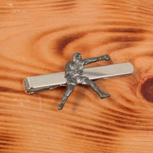 Kampfkunst Krawattenklammer Tack Slide UK Handarbeit Krawattenklammer Vatertagsgeschenk Boxen Karate Vatertagsgeschenk ti