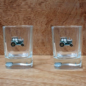 Farm Vehicles Pair of Shot Glasses Crystal With Motifs Tractor Combine Fergi Birthday Gift sg