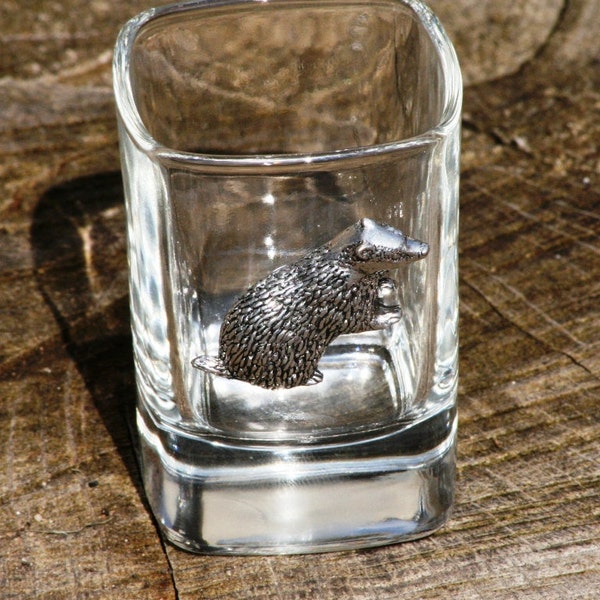 Pair of Badger Shot Glasses Crystal with Pewter Motifs 016 sg