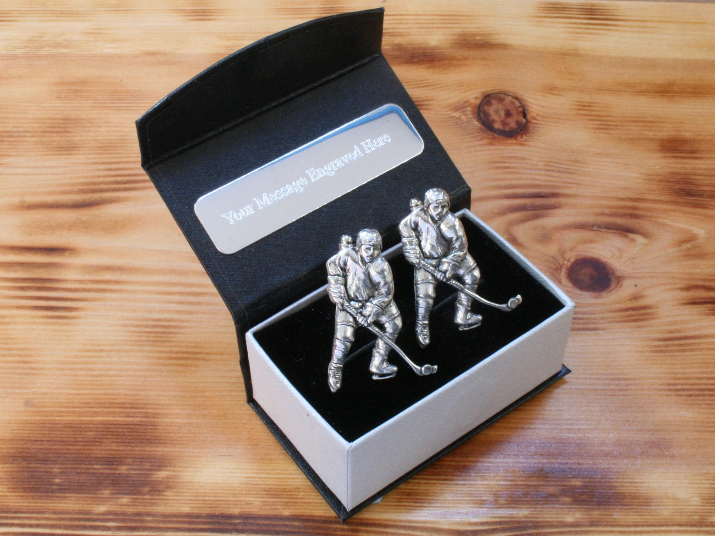 TG108 Manschettenknöpfe – Hockey-Schlittschuh-Design, Aus Feinem Englischen Zinn, Geschenkbox