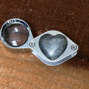 Love Heart Magnifying Loupe Jewellers, stamp collectors , antiques hunters personalised   Birthday Gift Personalised Free Engraving  408 le