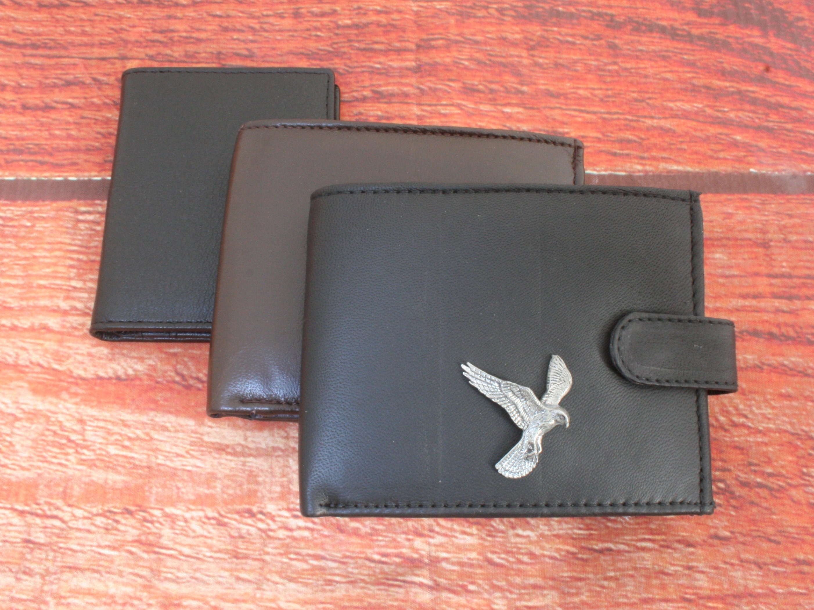 Mascoro Men's 6 Embossed Eagle Leather Wallet