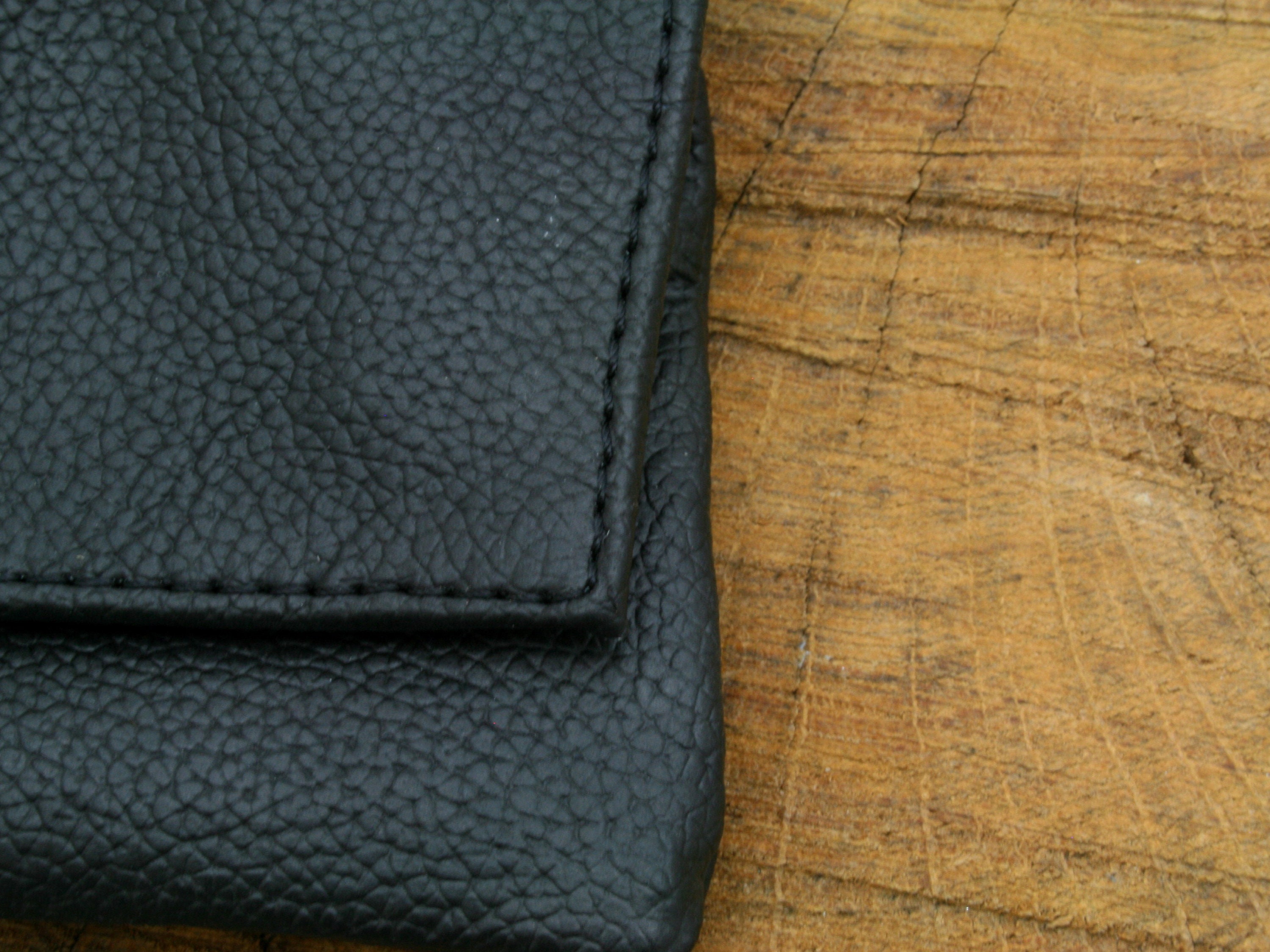 Shop Leather Tobacco pouch at Fashion Racing