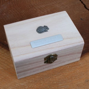 Gerbil Personalised Wooden Pet Ashes Urn or Burial Cast with Personalised Free Engraving  Message 434 un