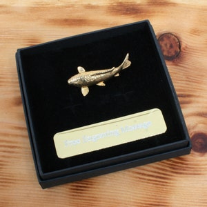 Koi Carp Gold Plated Pin Lapel Badge Japanese Fish Father&#39;s Day Gift Engraved Box