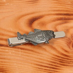 Fishing Themed Tie Clip Tack Slide UK Handmade Necktie Clip Father&#39;s Day Gift Carp Trout Bass Father&#39;s Day Gift ti