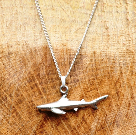 YAHOYA Collane di squalo Punk Cool da Uomo, Ciondolo squalo Bianco Animale Marino audace con Catena in Acciaio Inossidabile, Gioielli Regalo Maschio Rock Tough