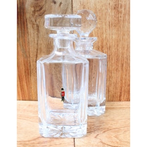 Great British Icons Cut Glass Whiskey Decanter With Golf Ball Or Square Style Stopper London Bus Taxi Post Box Father&#39;s Day Gift wd