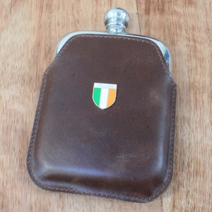 Irish Icons Pewter 4oz Kidney Hip Flask Brown Leather Pouch Personalised Free Engraving Shamrock Harp Celtic Jockey Father&#39;s Day Gift pf