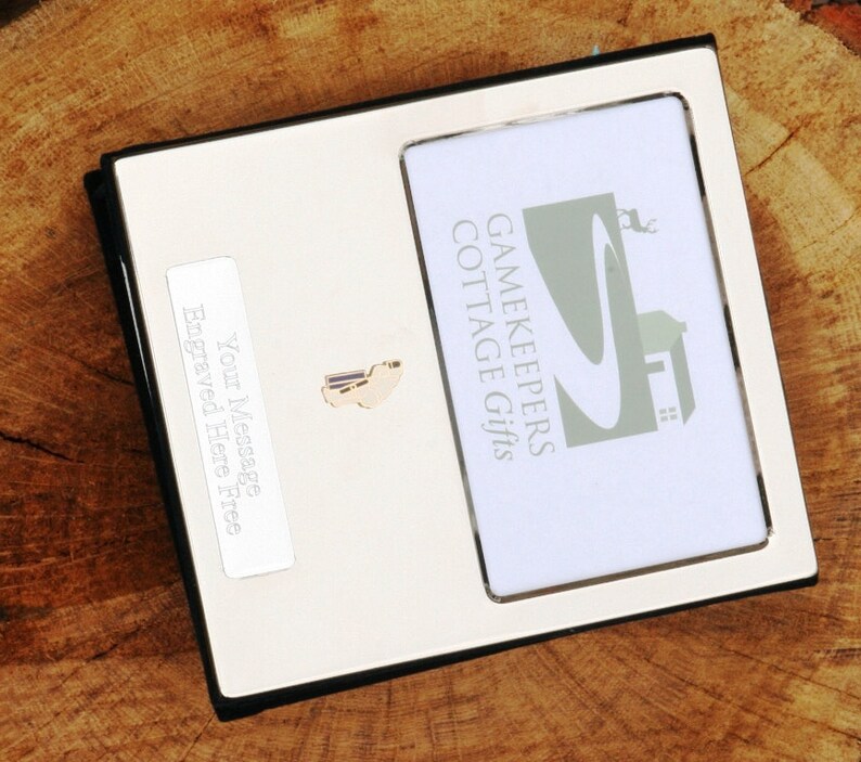 Cricketer enamel Design Silver Personalised Photo Album FREE ENGRAVING pewter emblem holds 100 6x4 photos 88