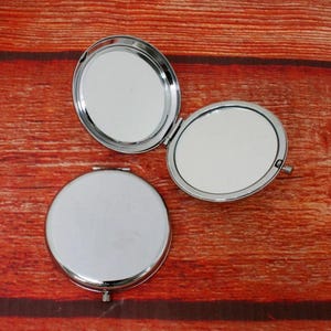 Personalised Compact Pocket Mirror Ladies Chrome Nickle Plated Free Engraving Valentines Gift ms