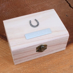 Horse Shoe Personalised Wooden Pet Ashes Urn or Burial Cast with Personalised Free Engraving  Message 190 un