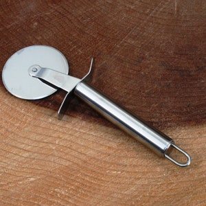 Personalised Pizza Cutter Slicer Custom Style Personalised Free Engraving