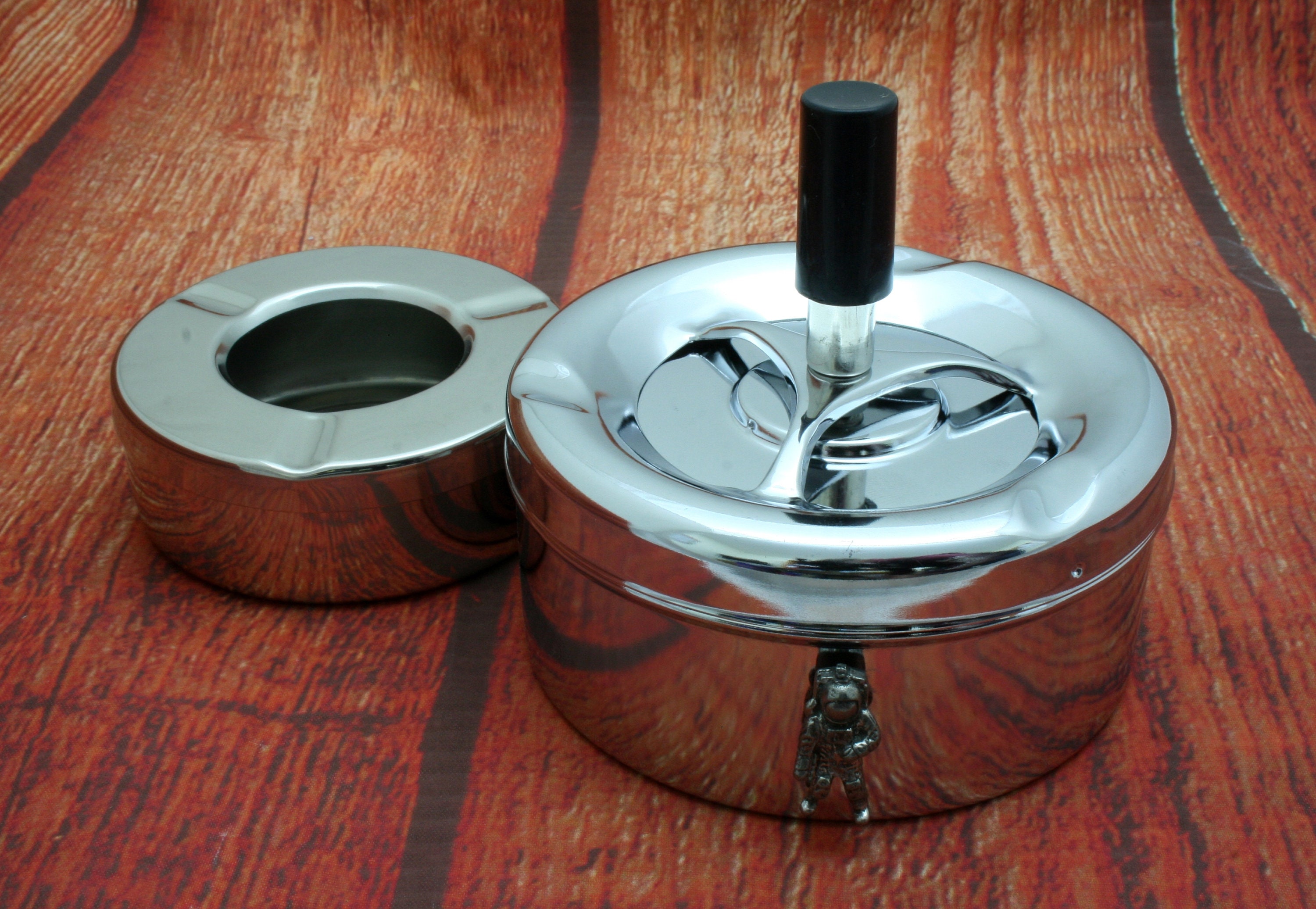 『space ashtray』 Space Ashtray - Etsy Canada