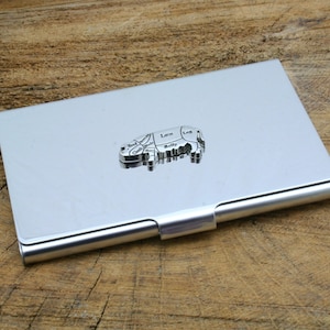 Tarjetero de metal para tarjetas de crédito con grabado personalizado gratuito para el Día del Padre. Vaca, cerdo, oveja. Regalo para el Día del Padre.