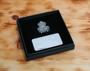 Trains and Railways Pin Lapel Badge Or Magnet In Personalised Gift Box or Gift Pouch Flying Scotsman Mallard Gift pm