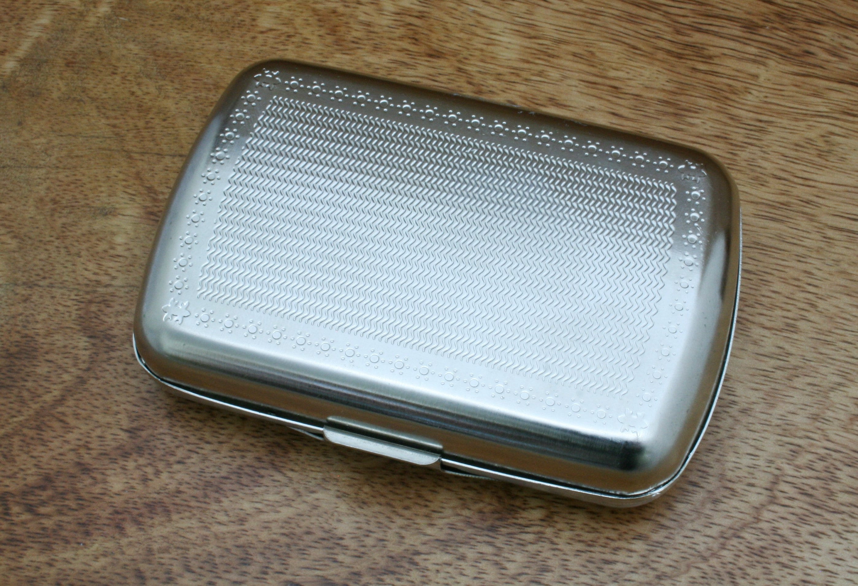 歴史上の人物 タバコ缶 手巻きタバコ缶 名入れ無料彫刻 チャーチル