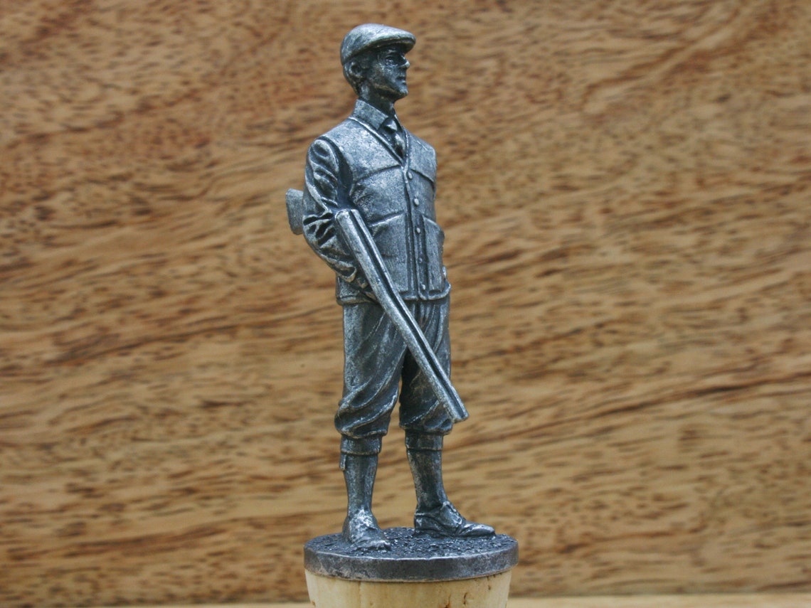 UK Firearm Pewter Pin - Shotgun Rifle Revolver Shooter Lapel Badge