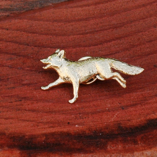 Fox Running  Gold Plated Pin Lapel Badge Fox Hunting Fathers Day Gift 142