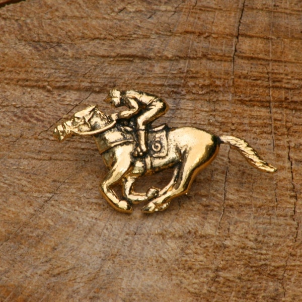 Horse Racing Gold Plated Pin Lapel Badge Riding Fathers Day Gift