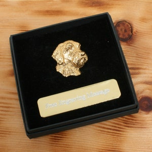Broche de lapela banhado a ouro com um Pointer de Pelo Duro - Presente perfeito para o Dia das Bruxas, Aniversário ou para o Dia dos Namorados - Caixa personalizada