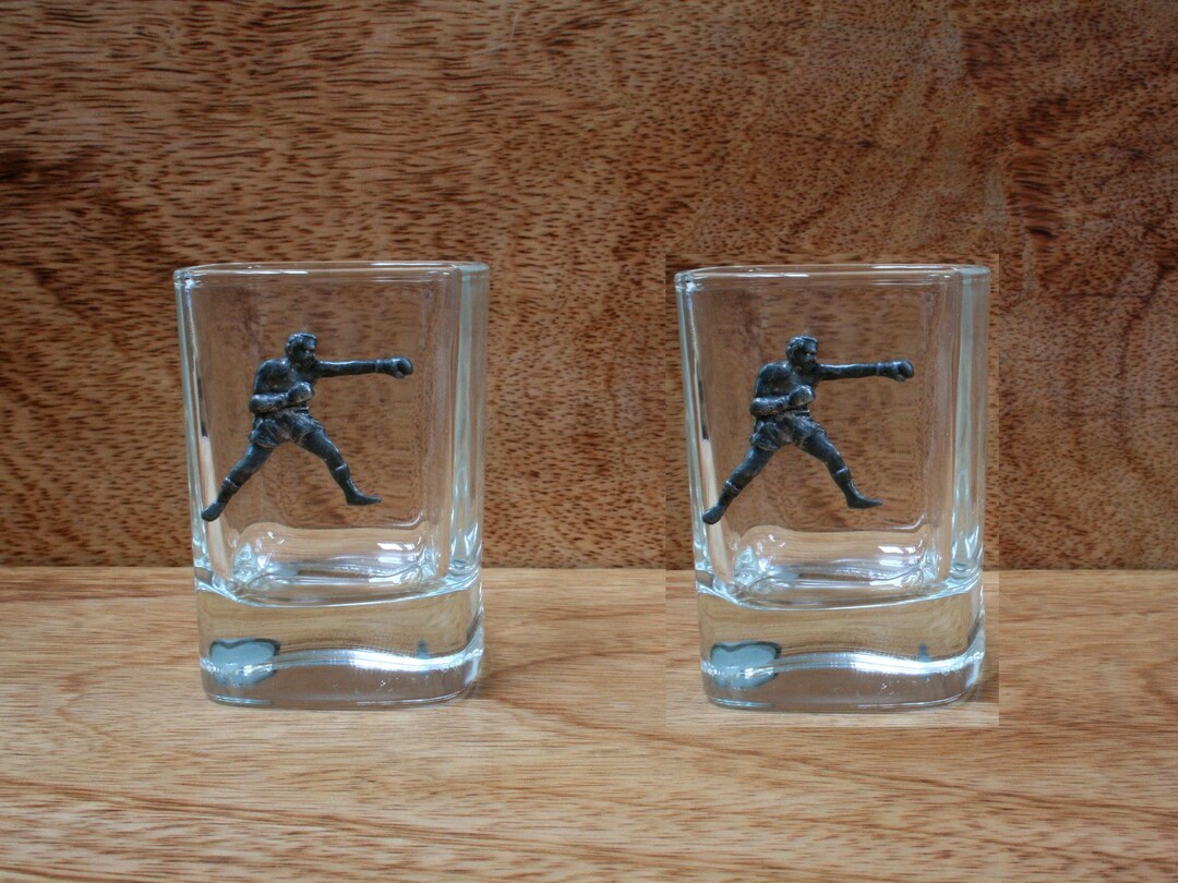 Martial Arts Pair of Shot Glasses Crystal With Motifs Boxing Karate