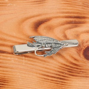 Fly Lure Tie Clip Tack Slide UK Pewter Fly Fishing Father&#39;s Day Gift 130 ti