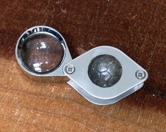 Yin /& Yang Magnifying Loupe Jewellers antiques hunters personalised gift FREE ENGRAVING 406 stamp collectors