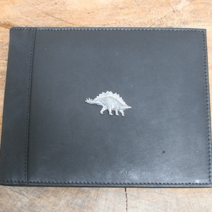 Porte-badge bleu Dinosaures pour handicapés Portefeuille et fente pour minuterie Étui en cuir noir T Rex Diplodocus Stégosaure Cadeau pour la fête des pères db