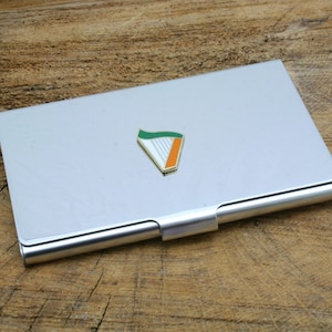 Porta carte di credito in metallo per attività commerciali con incisione gratuita personalizzata per i giorni del santo patrono, regalo di compleanno Patrick George David, regalo di compleanno mch