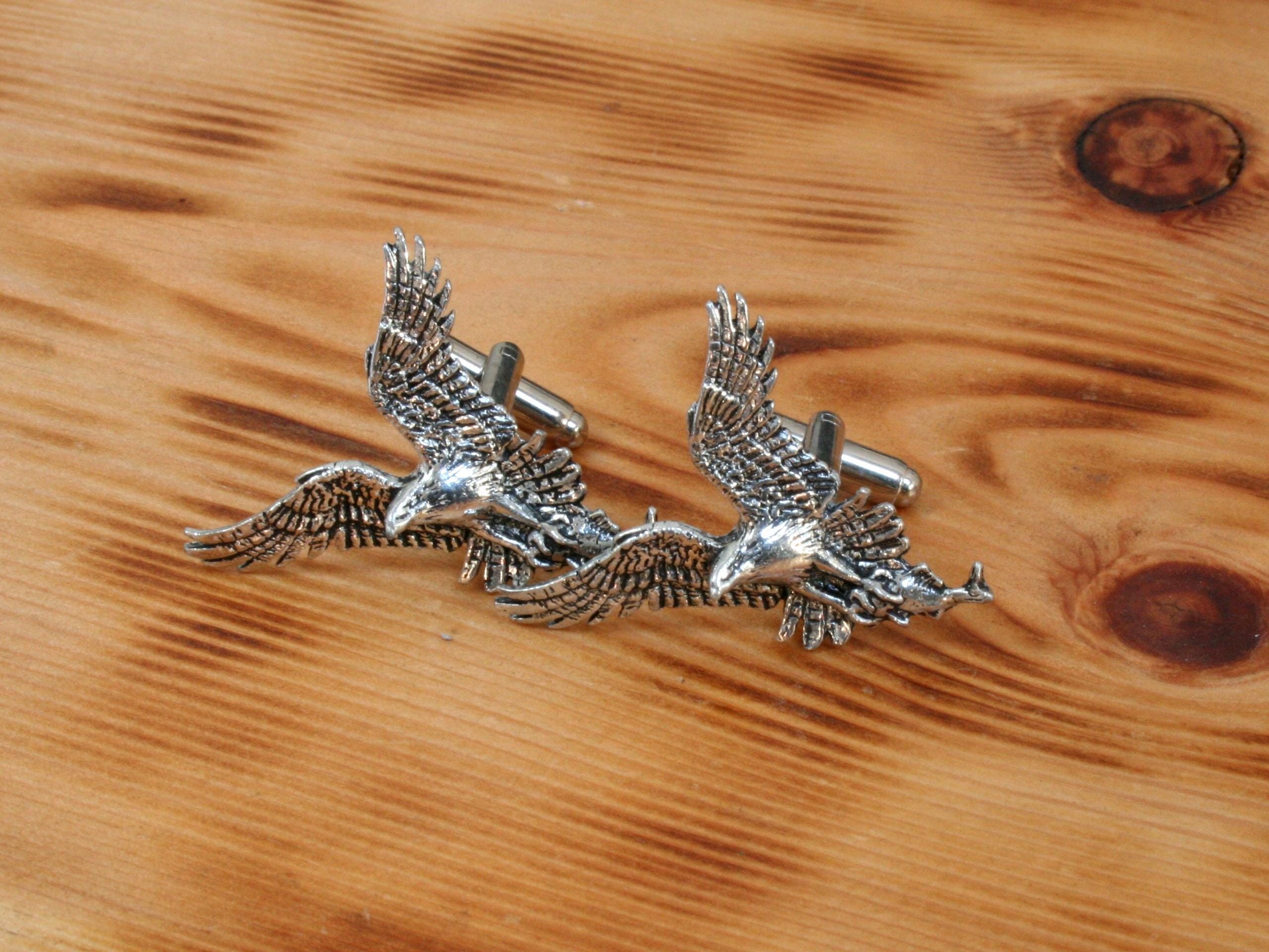 Gemelli Osprey in peltro, fatti a mano nel Regno Unito, a forma di uccello rapace, regalo di compleanno - Italia