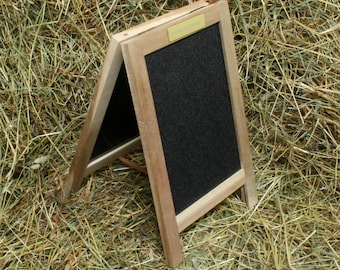 Krijtbordbord met a-frame dubbelzijdig – vrijstaand houten bord voor bedrijven, cafés en bruiloften – gratis gravure