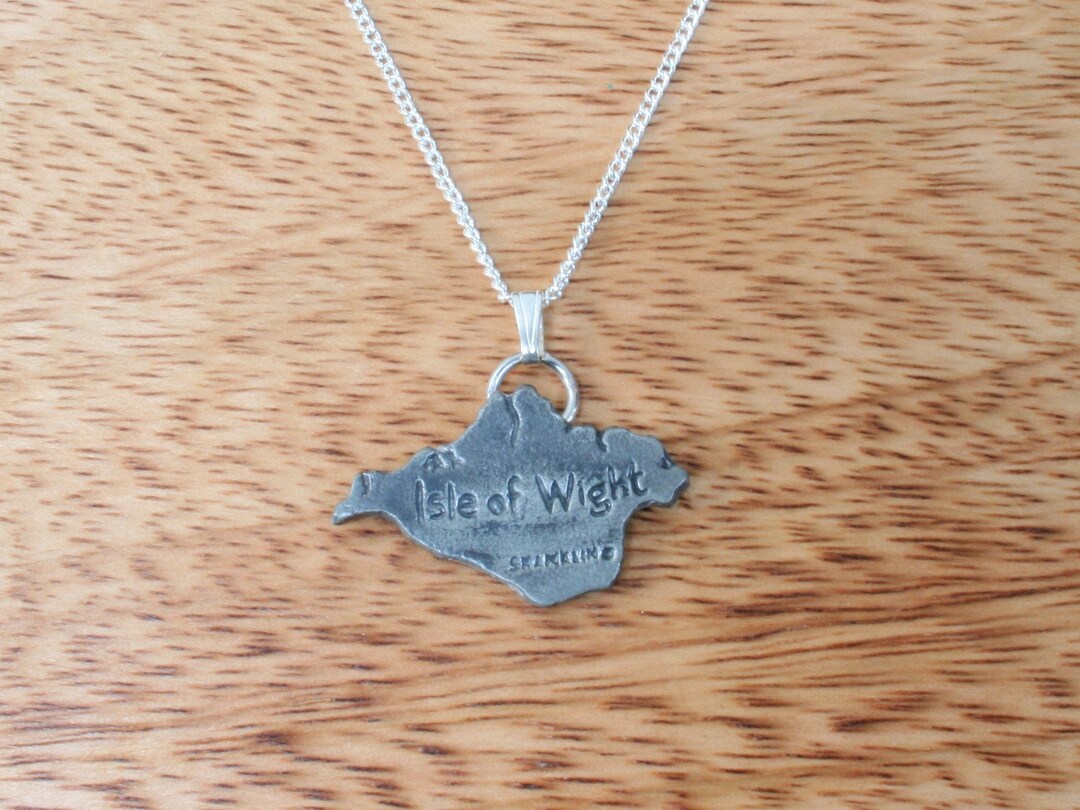 UK Locations Necklace and Pewter Pendant Ladies Chain in Soft Pouch