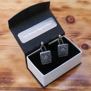 Gemelli da uomo in peltro con carte da gioco, fatti a mano nel Regno Unito, per sposo, matrimonio, poker, regalo per la festa del papà, 610 cu