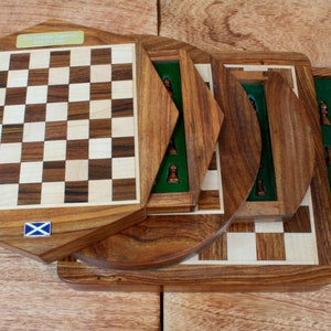 Scottish Icons Chess Set Square, Octagonal or Round Magnetic Board With Chess Pieces Personalised Free Engraving Burns Thistle Piper Gift ce
