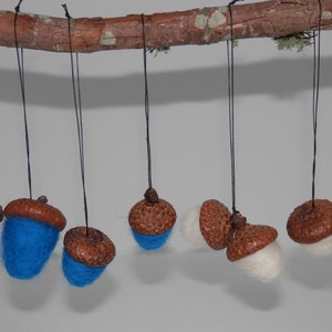 Glands TÉLÉ À LA MAIN, GLANDS, lot de 8 glands feutrés, cadeaux glands, feutrage, décoration de forêt, décoration d&#39;automne, glands feutrés à l&#39;aiguille, glands de forêt