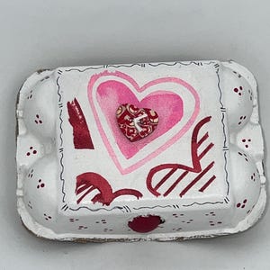 VALENTINE EGG CARTON Gift Box, Valentine Hearts, Valentine Candy Holder, Egg Holders, Painted Egg Cartons, Painted Gift Box, Candy Boxes,
