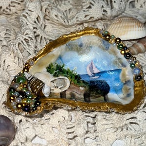 OYSTER SHELL DISH, Nautical Gifts, Sea Life Trinket Dish, Nautical Shells, Decoupage Shell Art, Jewelry Dishes, Coastal Decoupage Gifts