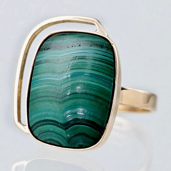 Unique Malachite Ring in Solid 14K Gold - Contemp… - image 3
