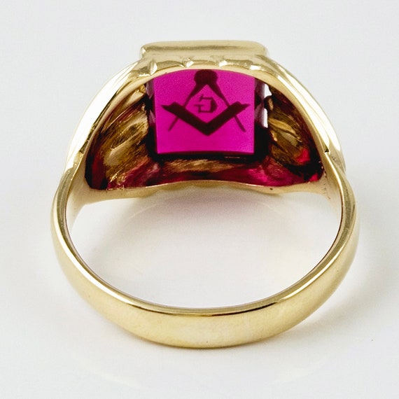 Vintage Masonic Ring in Solid 10K Gold With Created Ruby - Size 12