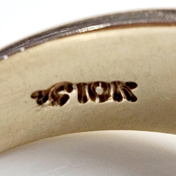 Solid 10K Gold Ring - Dynamic Rippled Design - Si… - image 10