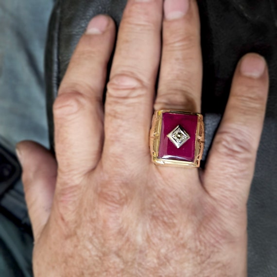 Vintage Mens 10K Gold and Ruby Ring with Diamond … - image 4