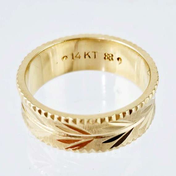 Beautiful 14K Gold Wedding Band or Fashion Ring w… - image 4