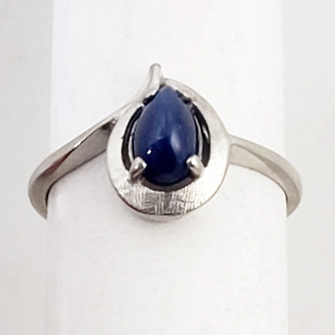 14K White Gold and Star Sapphire Teardrop Ring Size 8 | Etsy