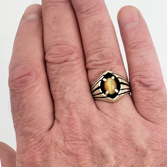 Vintage Mens 10K Gold and Cats Eye Ring Size 11 Gem