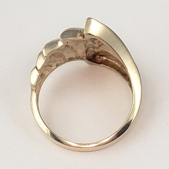 Vintage Sculptural 10K Solid Gold Ring - Size 6 - image 9