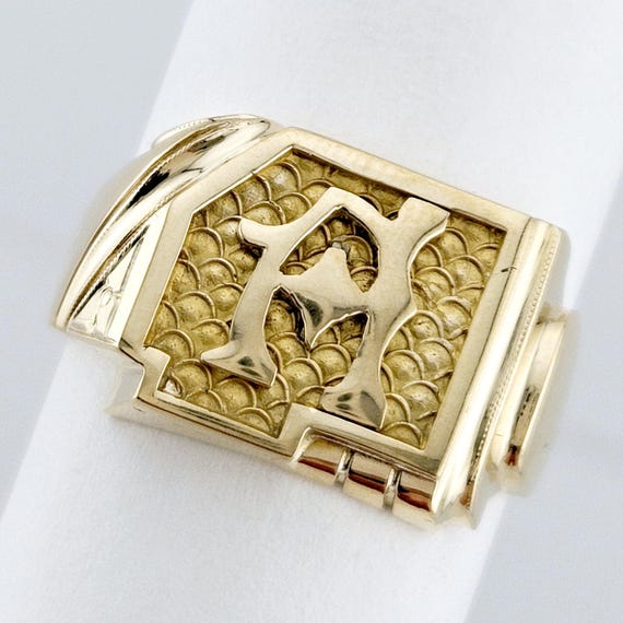 Distinctive A Initial Ring in Solid 10K Gold - Vi… - image 2