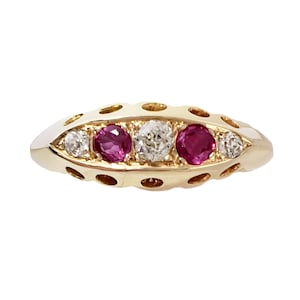 18K Gold, Diamond and Ruby Ring - Unique Vintage - Size 7